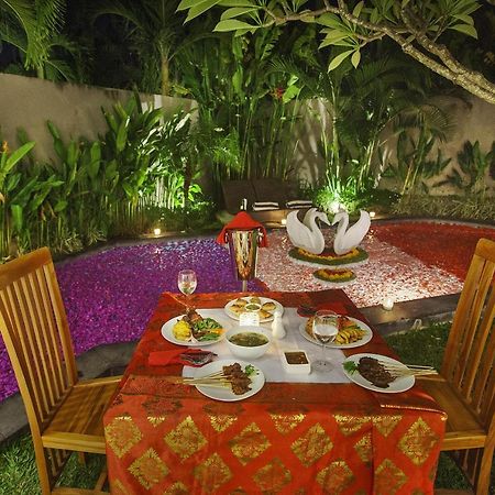 Kubu Manggala Villas Seminyak Exterior foto