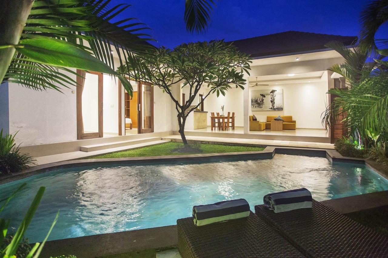 Kubu Manggala Villas Seminyak Exterior foto