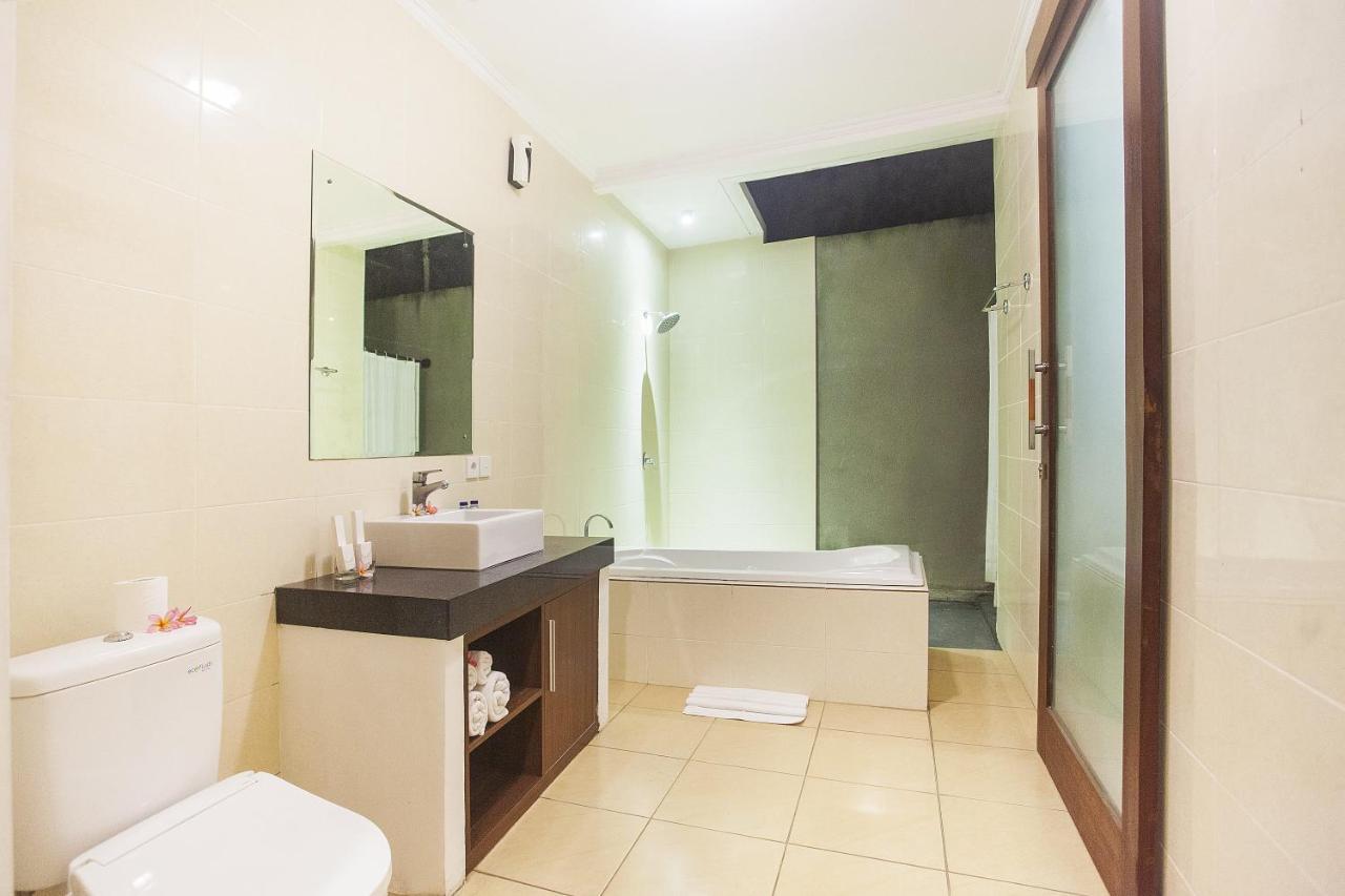 Kubu Manggala Villas Seminyak Exterior foto